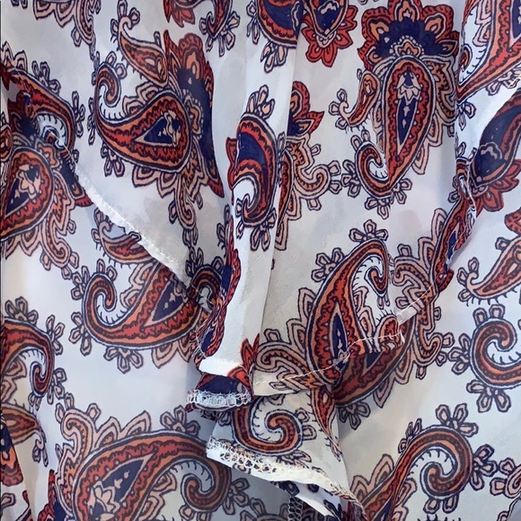 Cute crop top - Picture 2 of 3